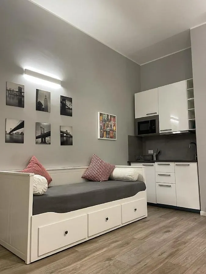 Jr Suite Mm3 Repubblica -Stazione-Centro Direz- C3 Mailand 0*,